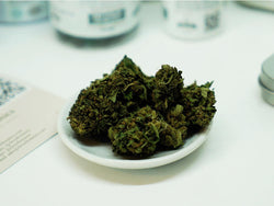 Products 'Strawberry Kush' Aromatic UK Hemp Flower